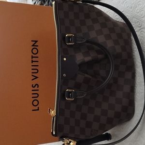 Louis Vuitton Purse